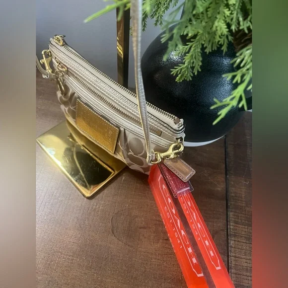 Coach Poppy Signature Gold Crossbody Bag